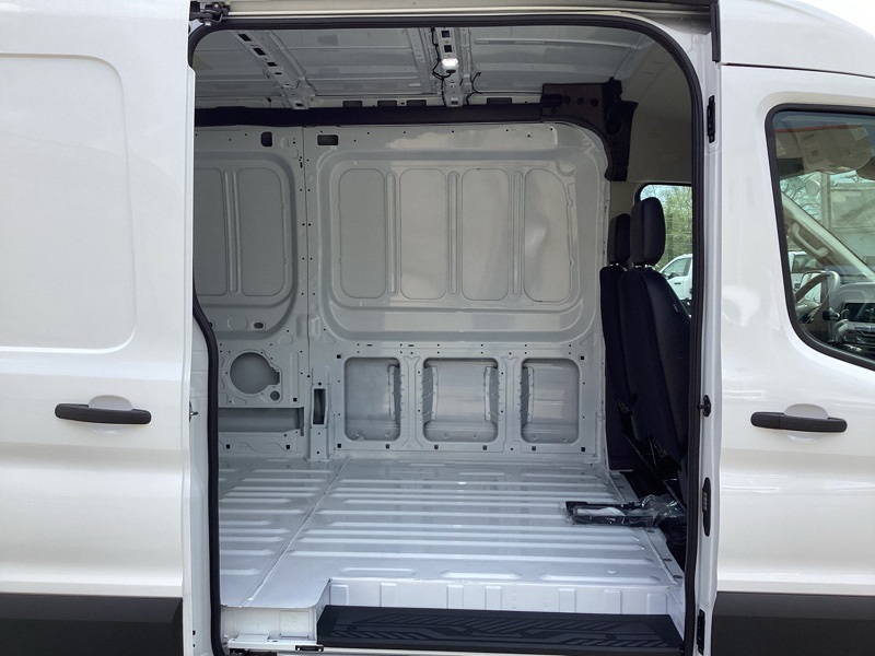 2025 Ford Transit Base Image 11 of 31