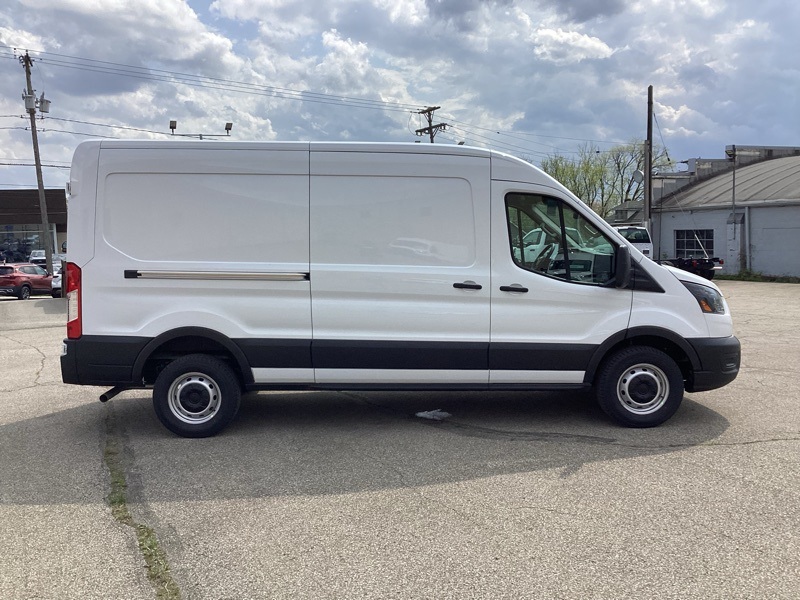 2025 Ford Transit Base Image 4 of 31