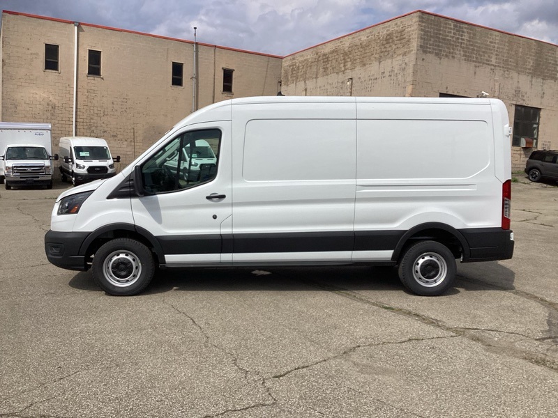 2025 Ford Transit Base Image 7 of 31