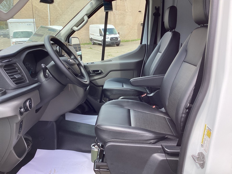 2025 Ford Transit Base Image 14 of 31