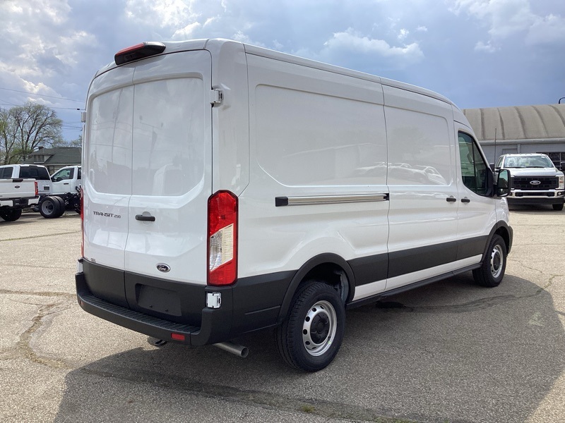 2025 Ford Transit Base Image 5 of 31