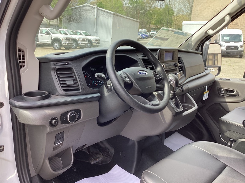 2025 Ford Transit Base Image 16 of 31