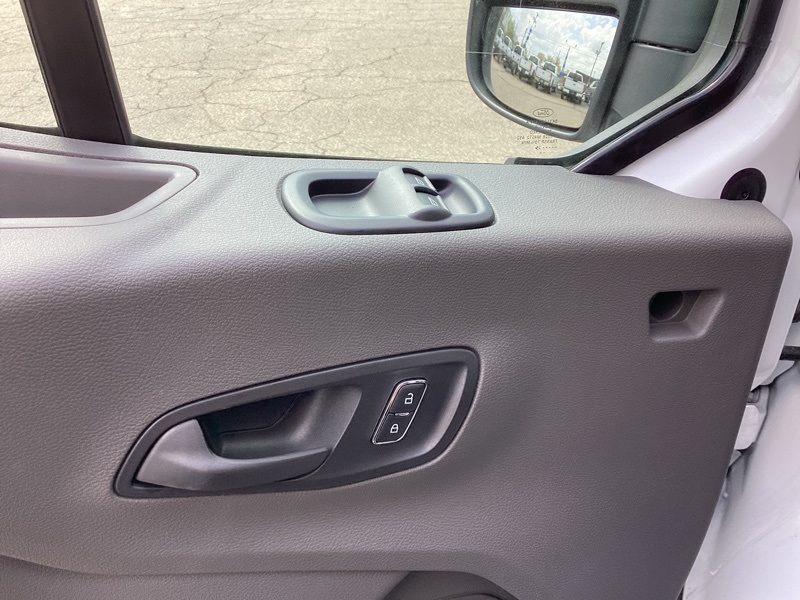 2025 Ford Transit Base Image 23 of 31
