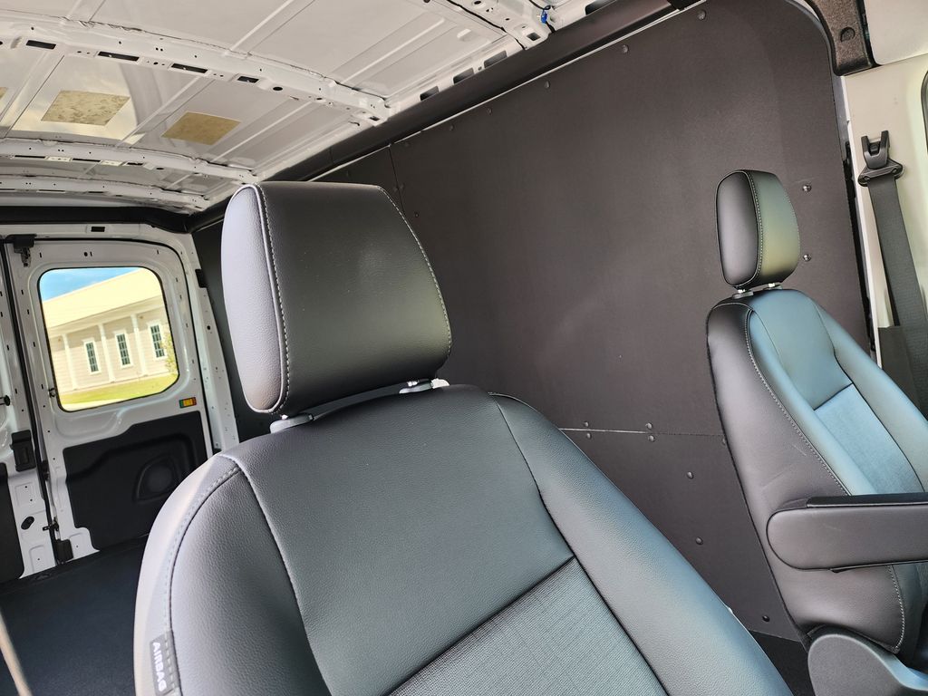 2025 Ford Transit Base Image 17 of 48