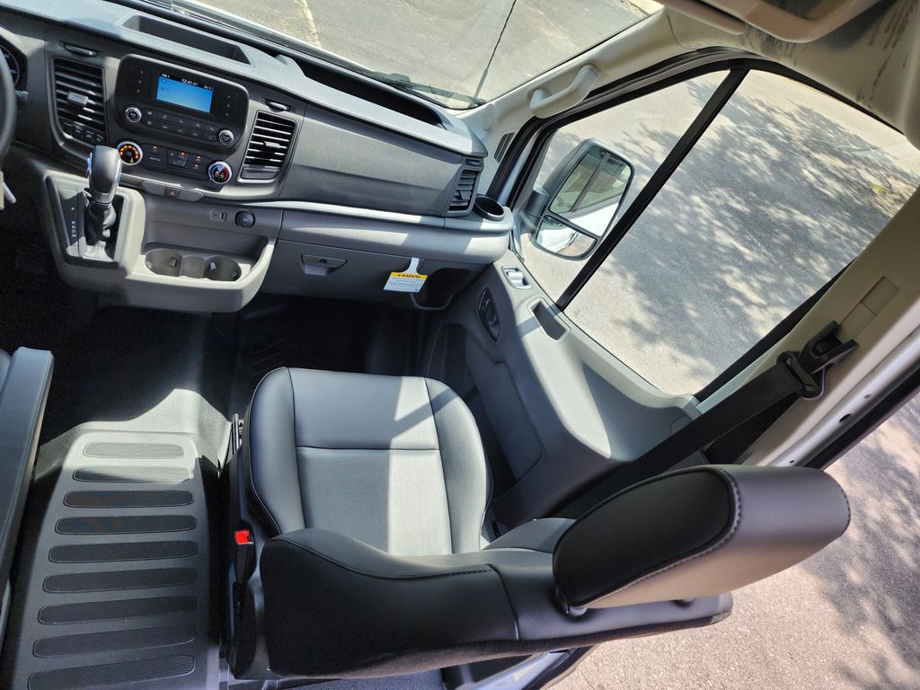 2025 Ford Transit Base Image 45 of 48