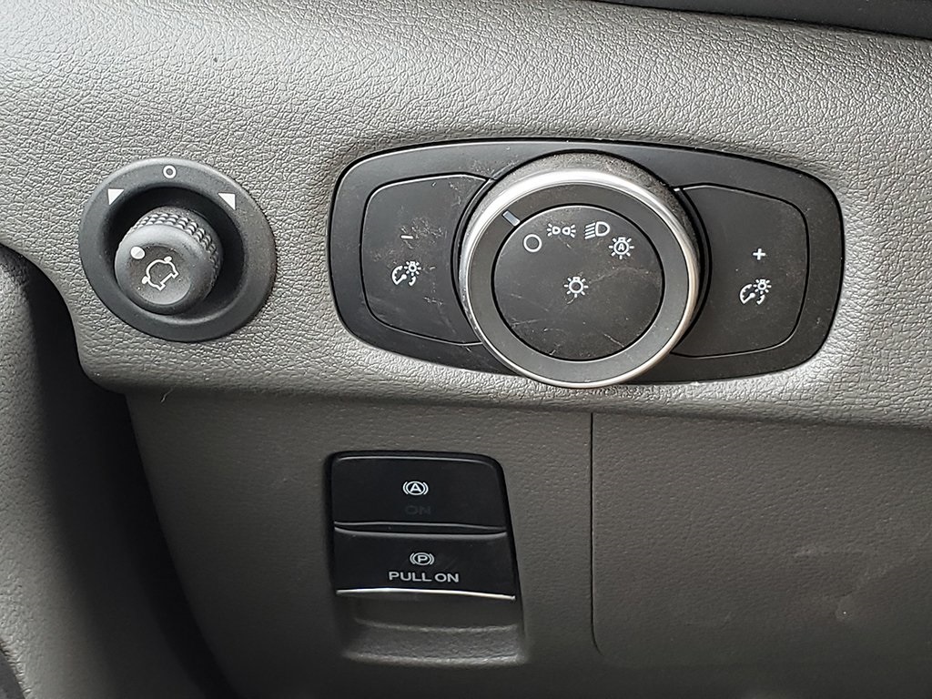 Vehicle image 25 of 27