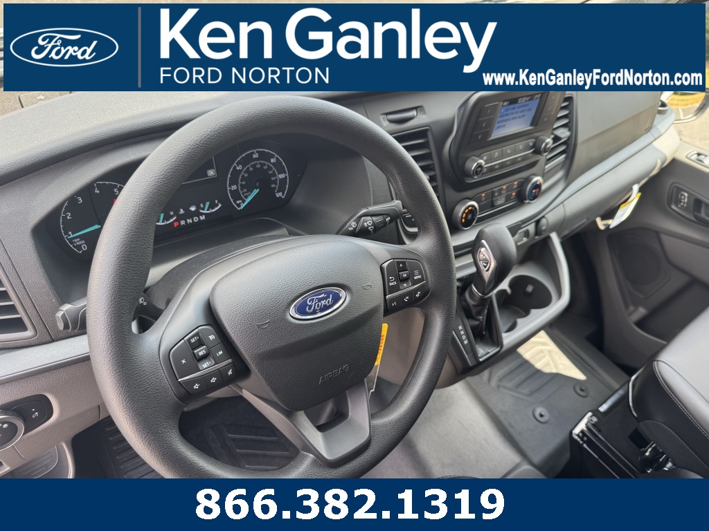 2025 Ford Transit Base Image 20 of 34