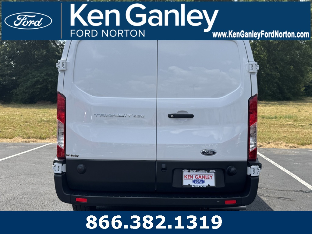 2025 Ford Transit Base Image 25 of 34