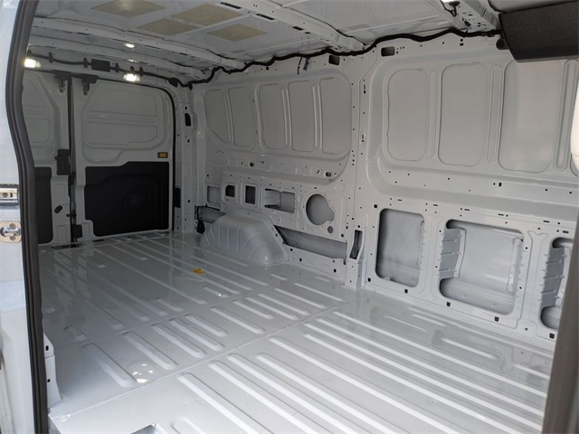 2025 Ford Transit Base Image 10 of 22