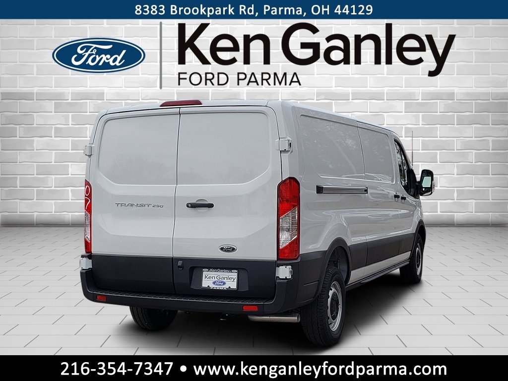 Vehicle image 5 of 27