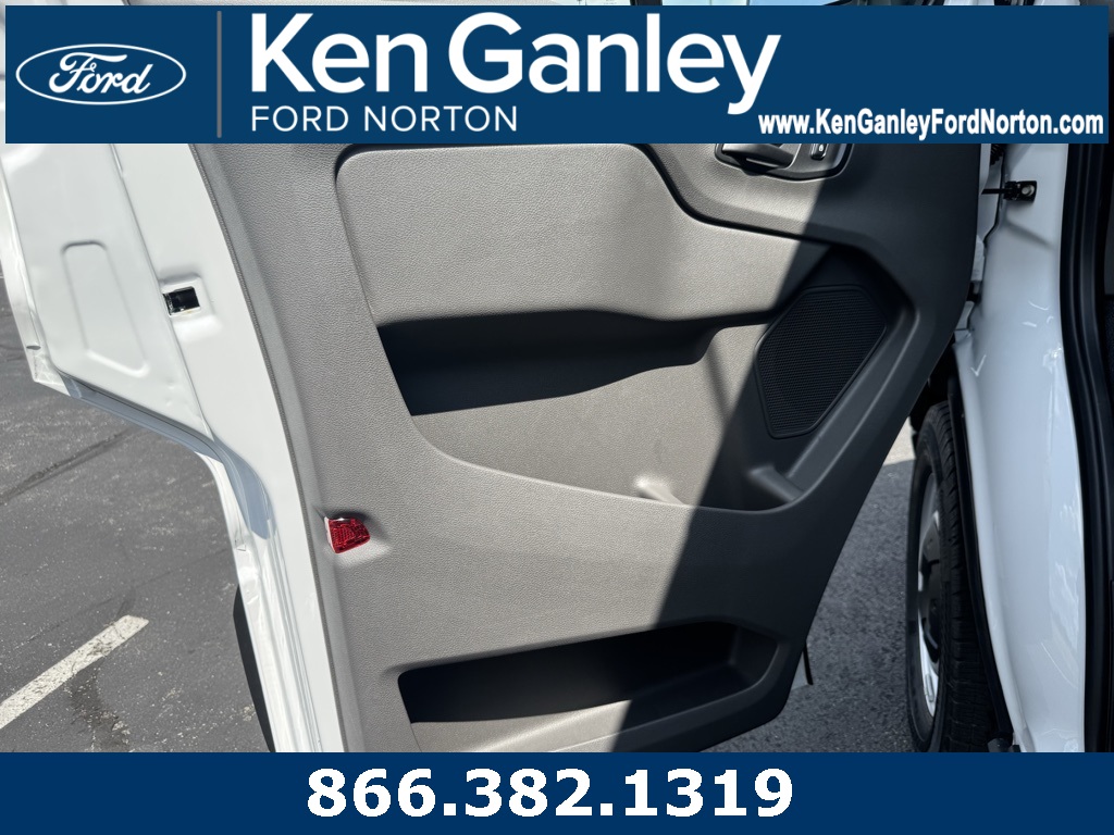 2025 Ford Transit Base Image 26 of 34