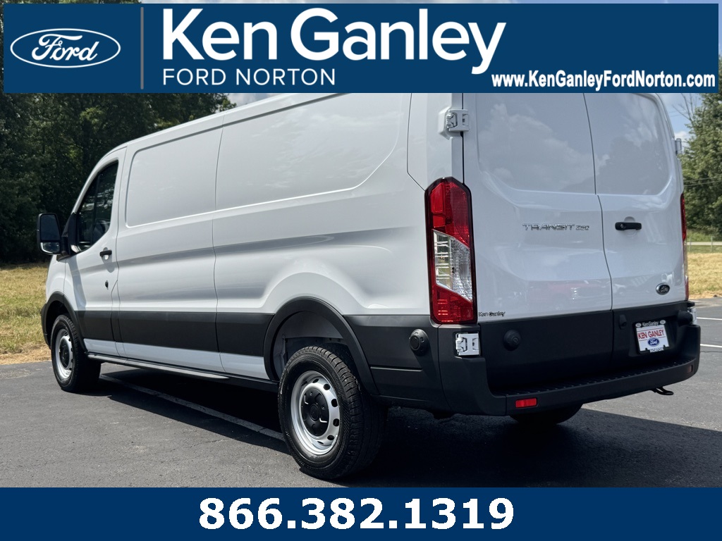 2025 Ford Transit Base Image 8 of 34