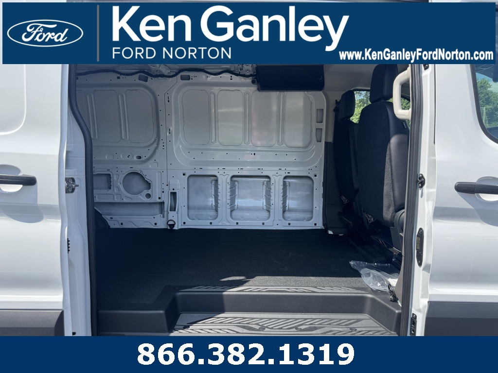 2025 Ford Transit Base Image 15 of 34