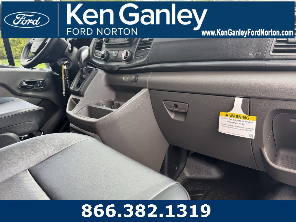 2025 Ford Transit Base Image 18 of 37