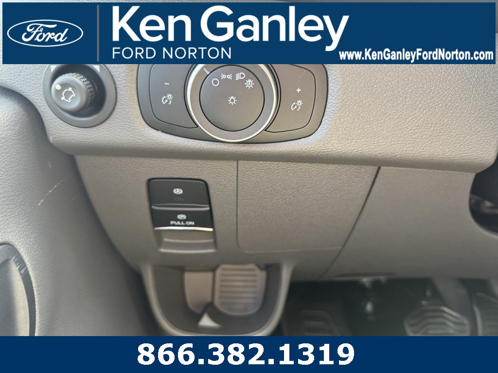 2025 Ford Transit Base Image 33 of 37