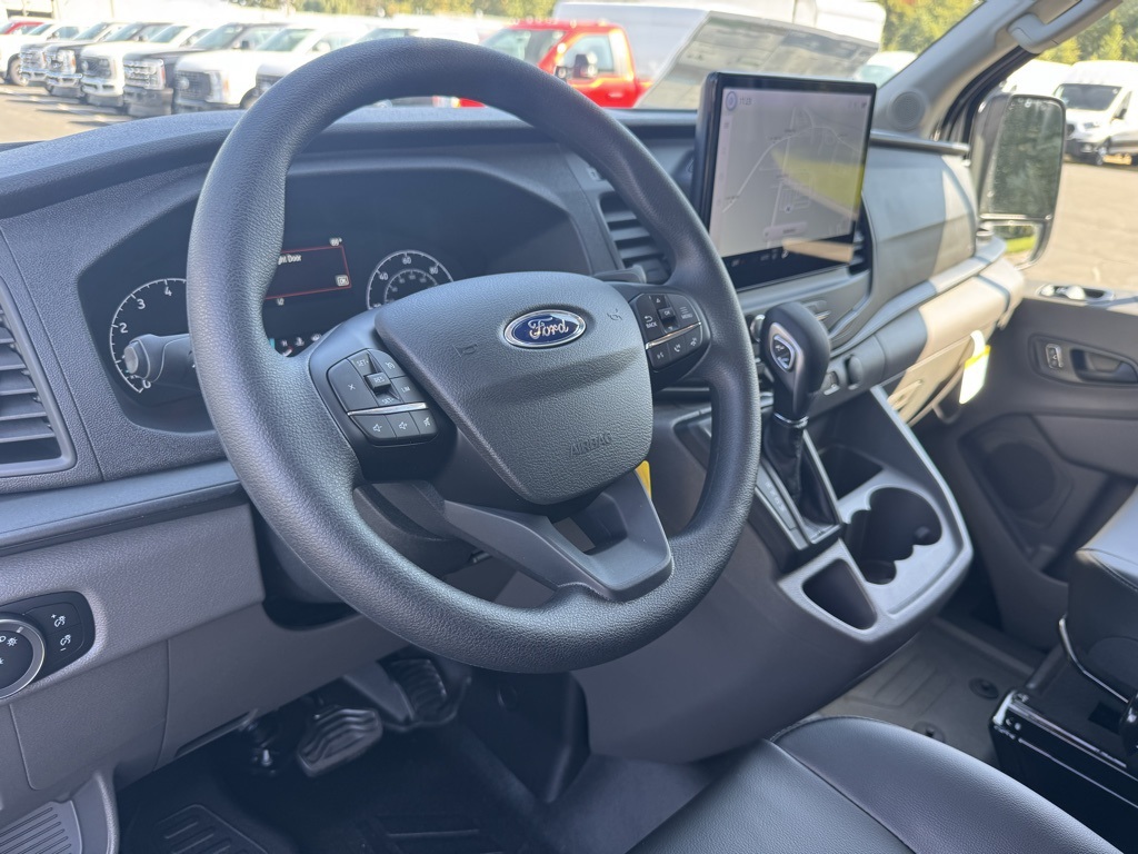 2025 Ford Transit Base Image 22 of 36