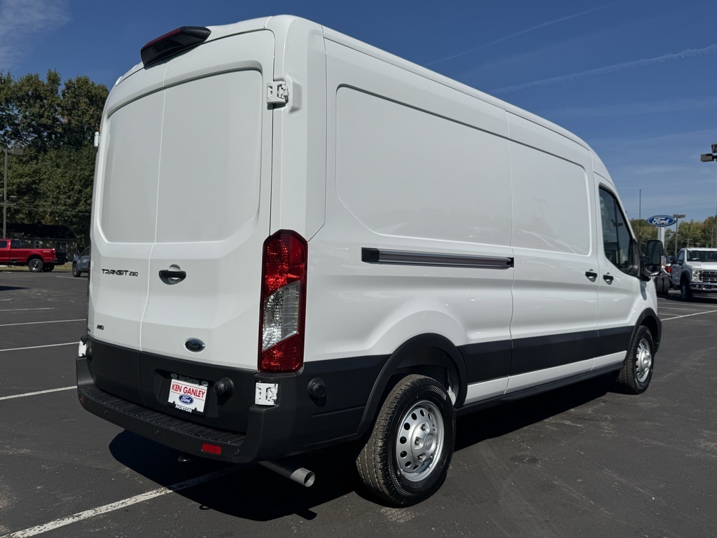 2025 Ford Transit Base Image 8 of 36
