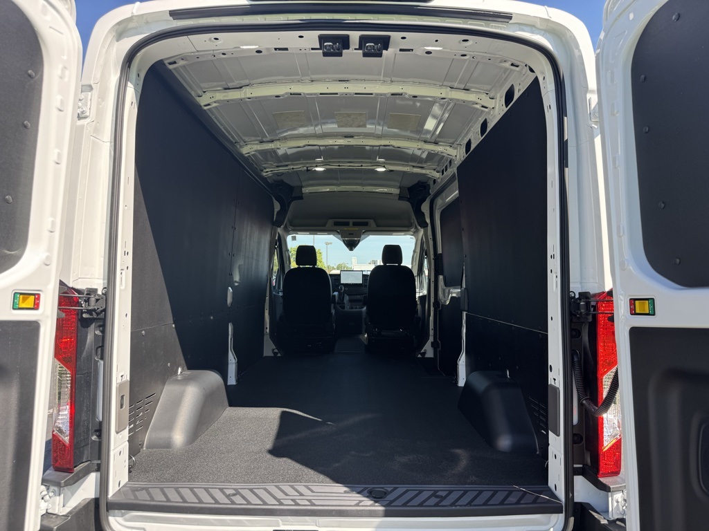 2025 Ford Transit Base Image 14 of 36
