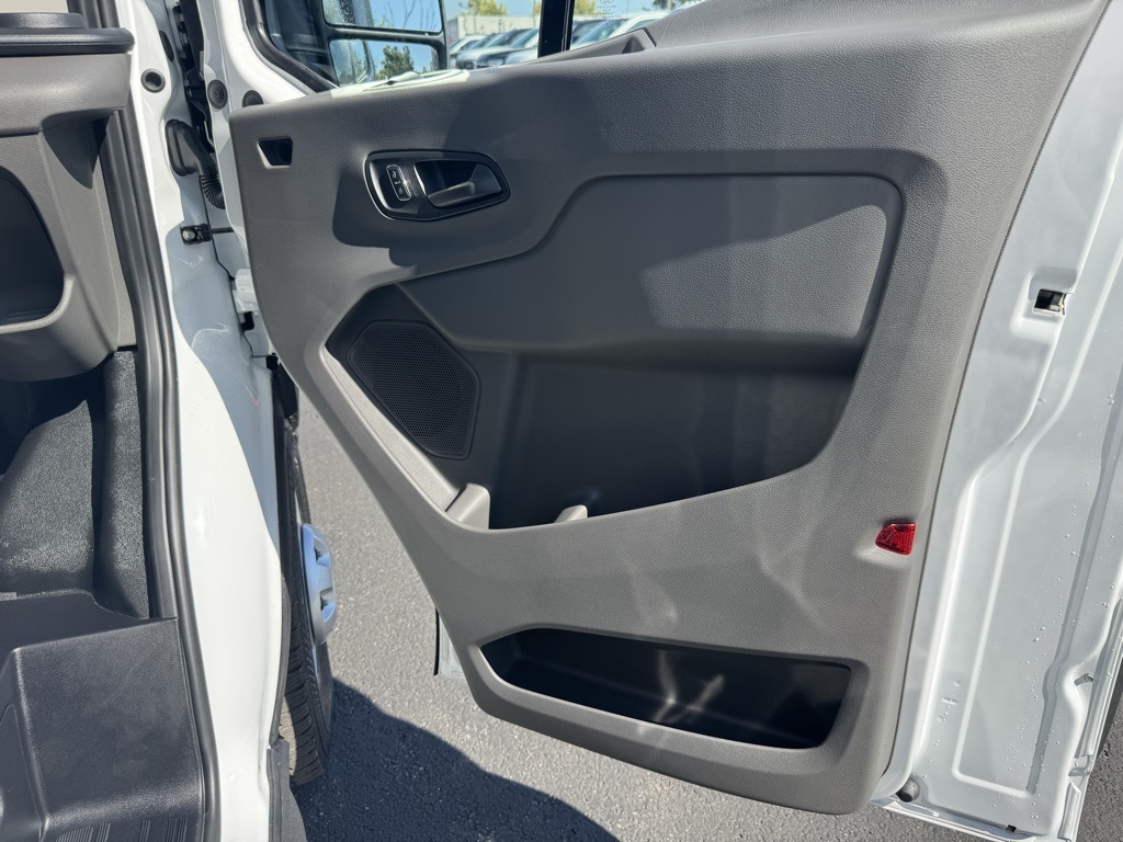 2025 Ford Transit Base Image 34 of 36