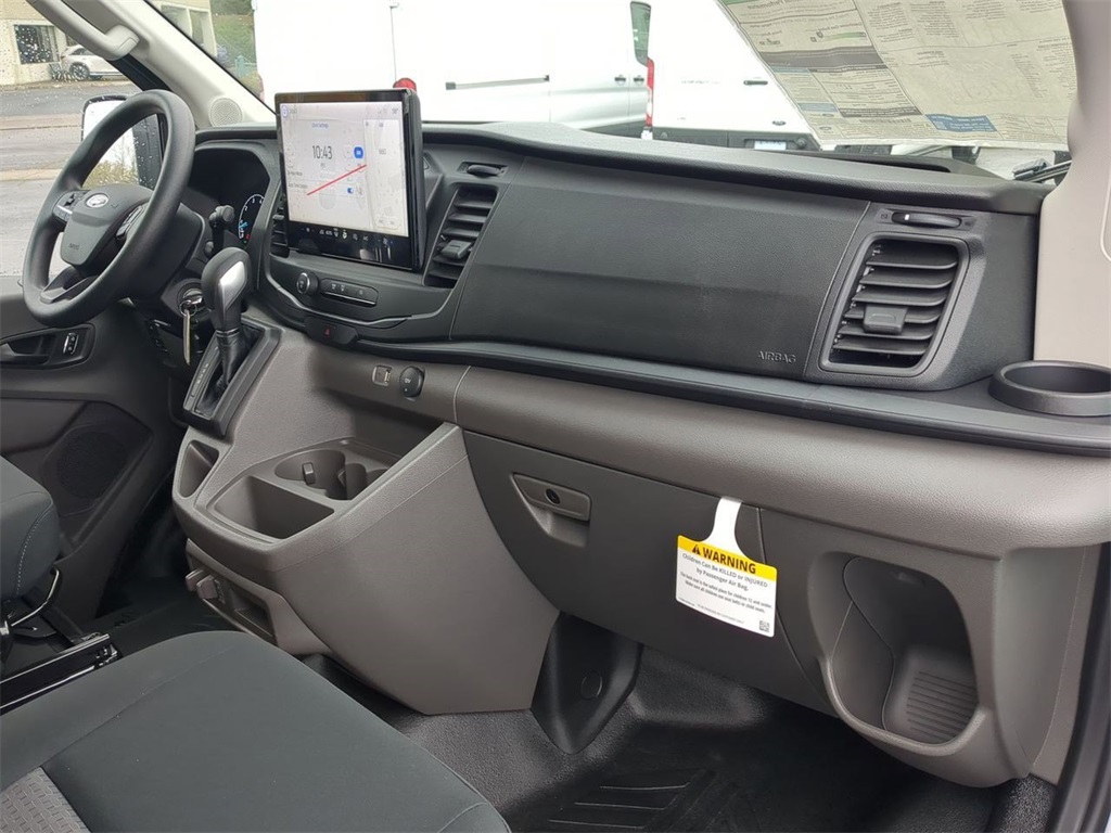 2025 Ford Transit Base Image 18 of 32
