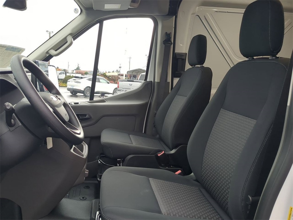 2025 Ford Transit Base Image 14 of 32