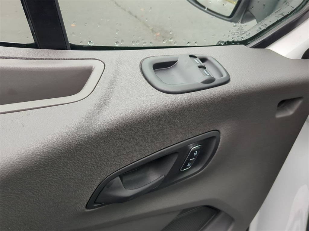 2025 Ford Transit Base Image 25 of 32