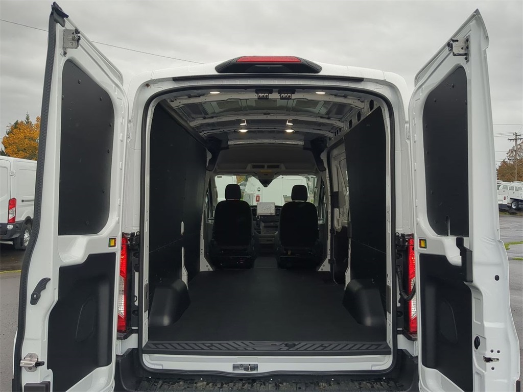 2025 Ford Transit Base Image 12 of 32