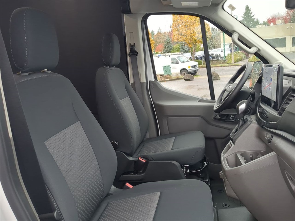 2025 Ford Transit Base Image 13 of 32