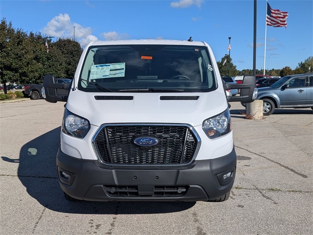 2025 Ford Transit Base Image 2 of 22