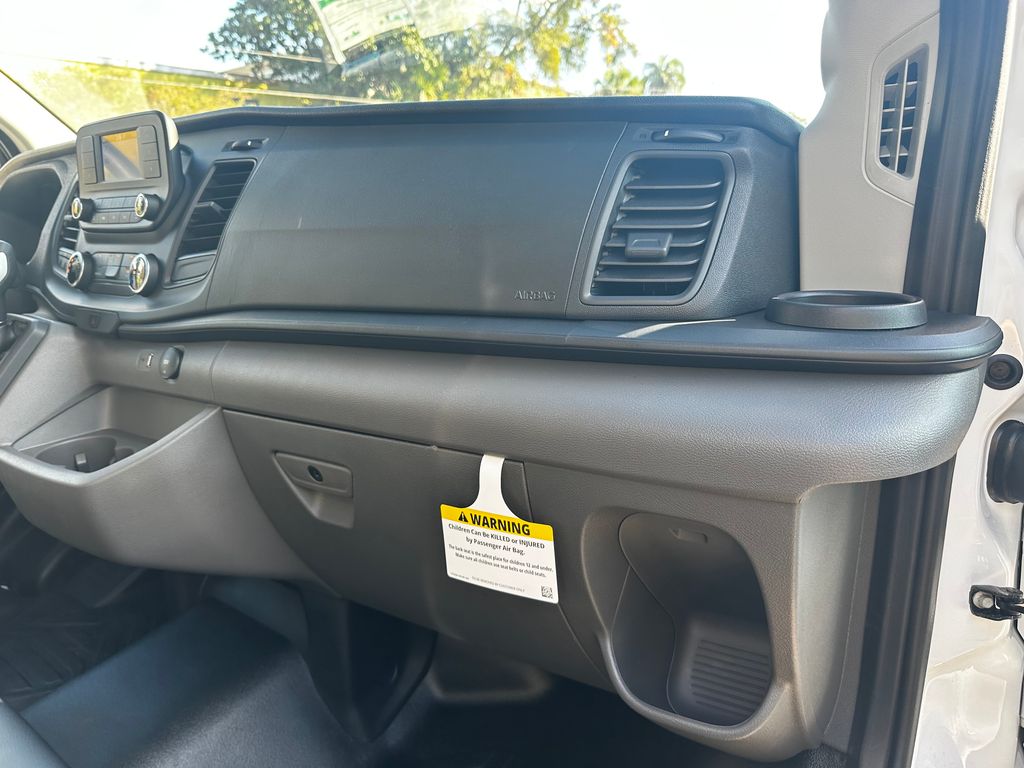 2025 Ford Transit Base Image 27 of 51