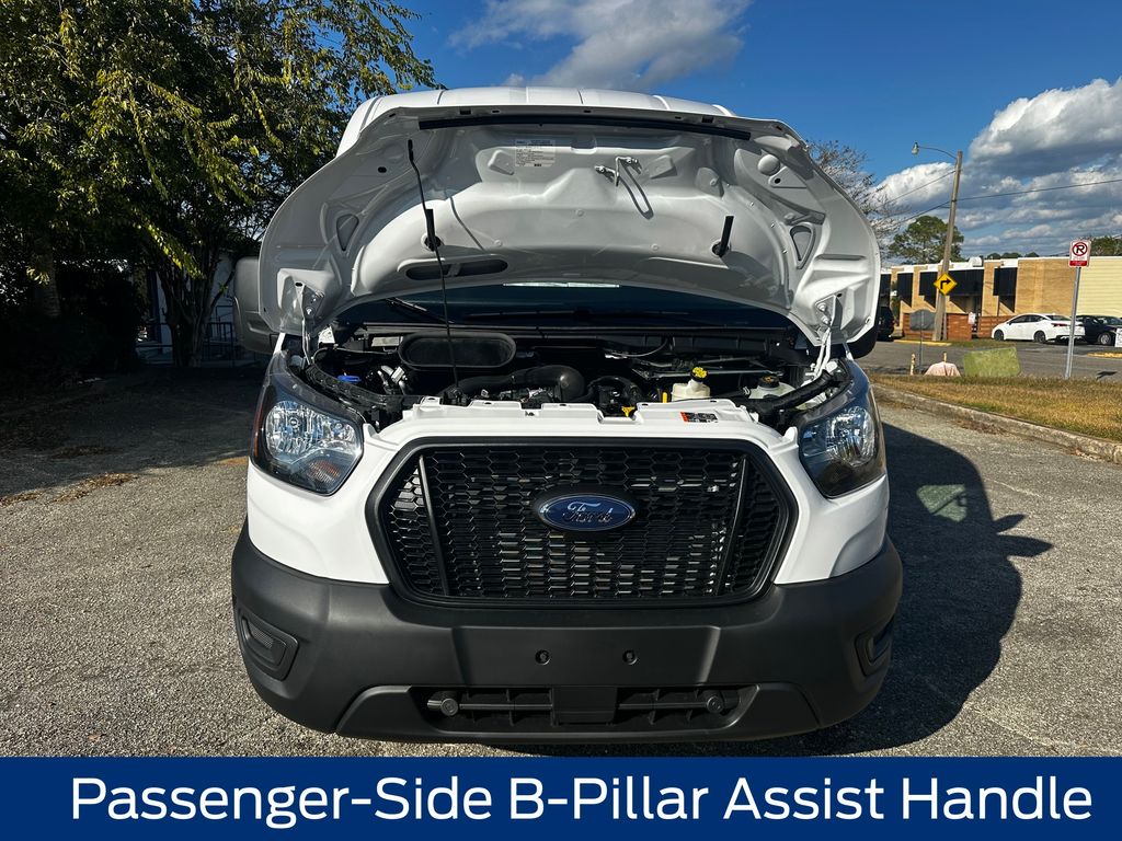 2025 Ford Transit Base Image 5 of 51