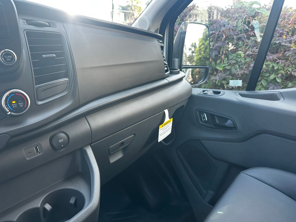 2025 Ford Transit Base Image 24 of 51