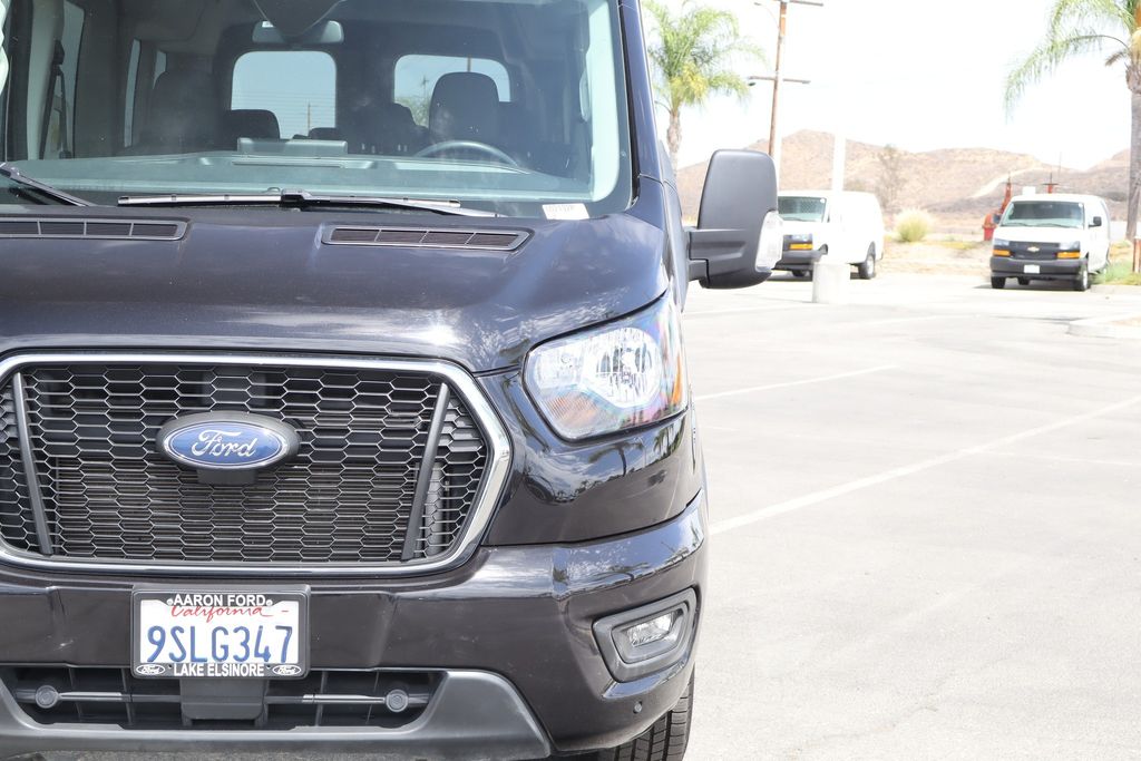 2025 Ford Transit XLT Image 3 of 39