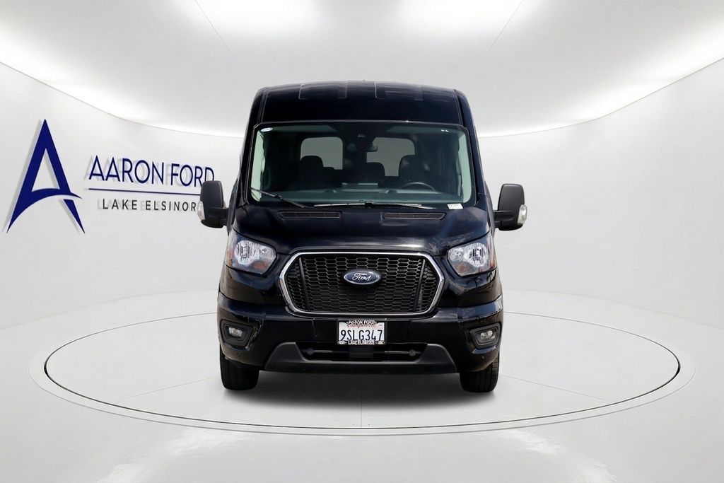 2025 Ford Transit XLT Image 2 of 39
