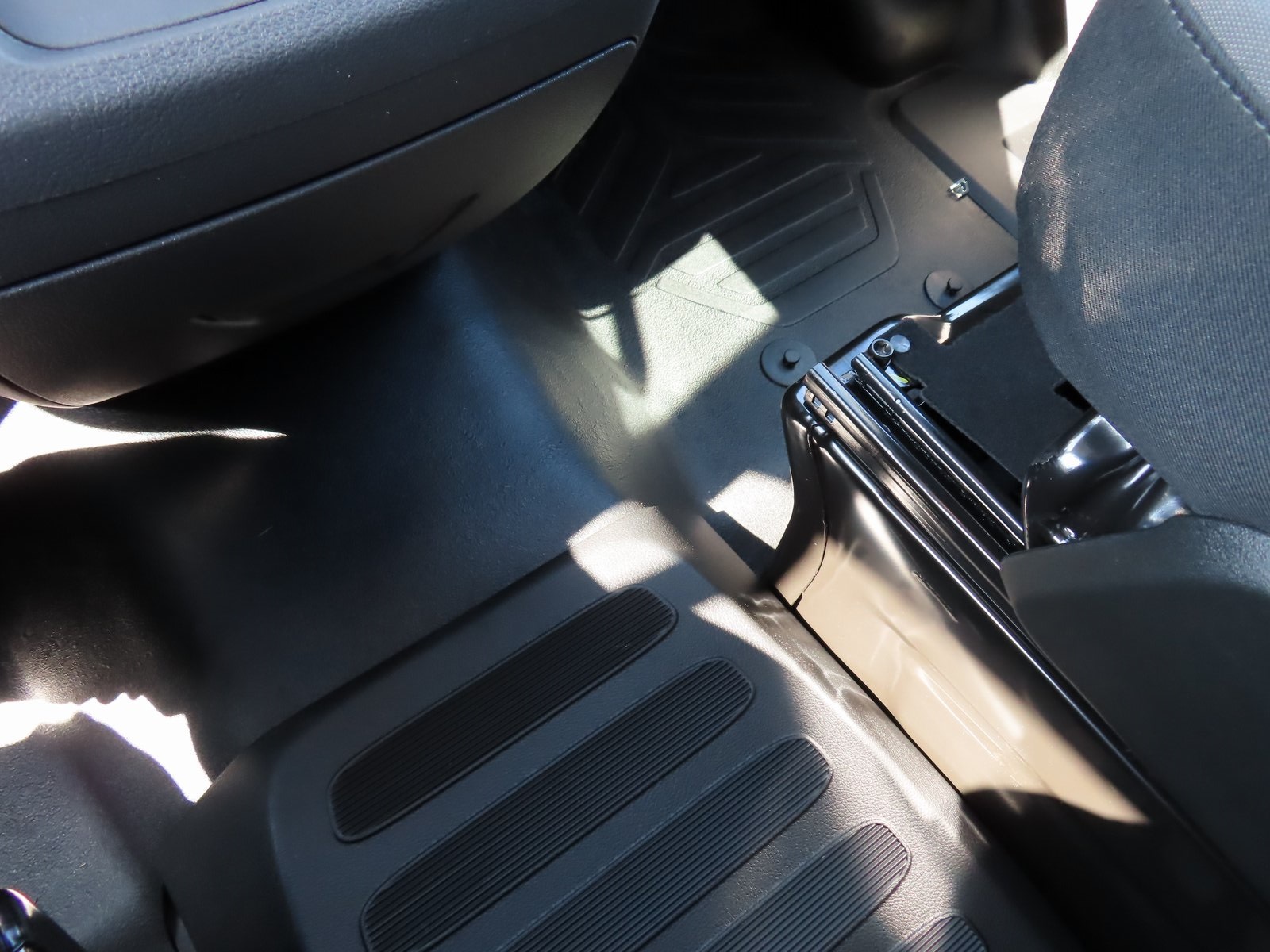Vehicle image 15 of 22