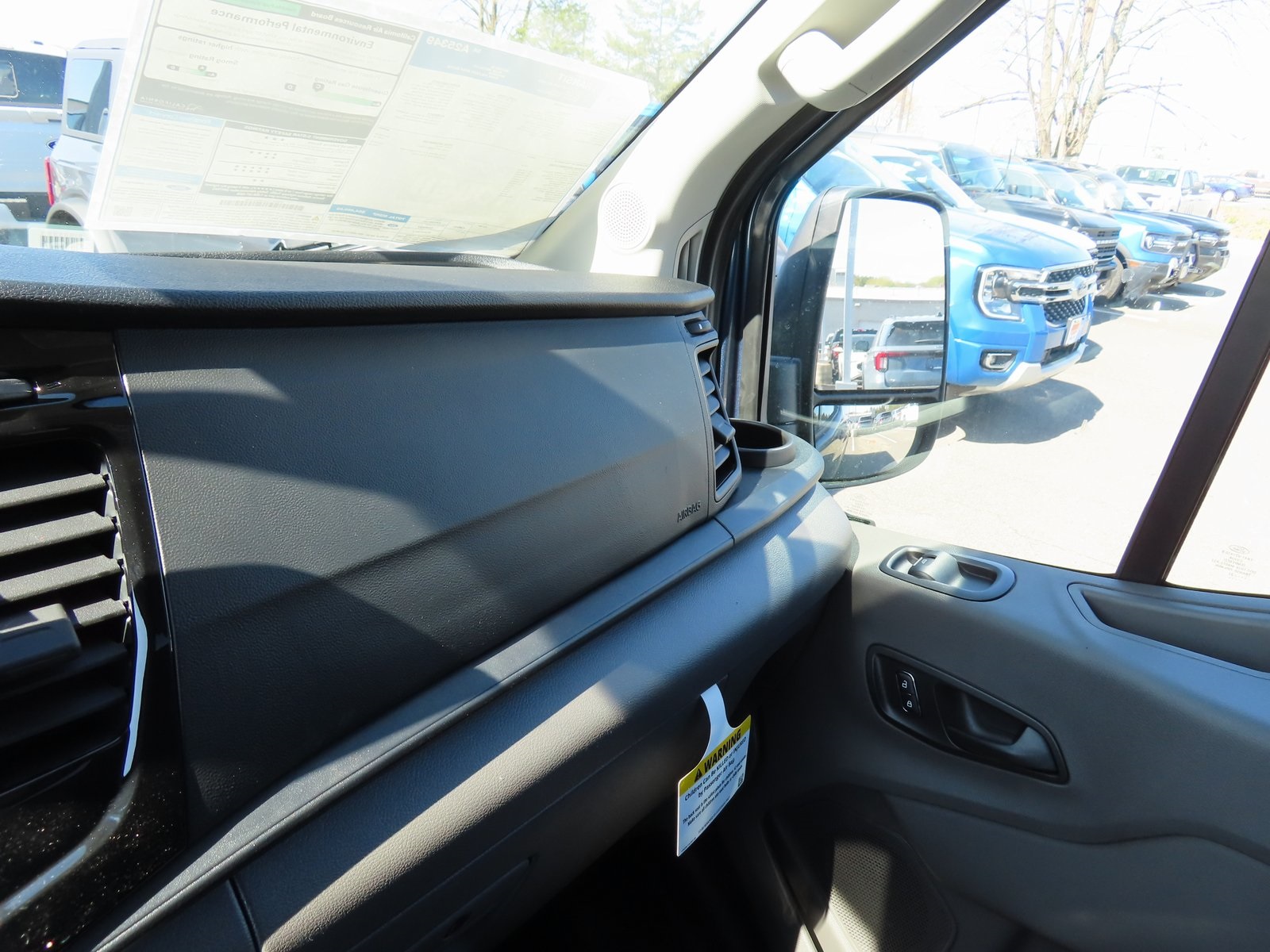 Vehicle image 13 of 22