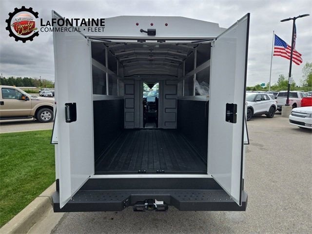 2025 Ford Transit Base Image 18 of 64