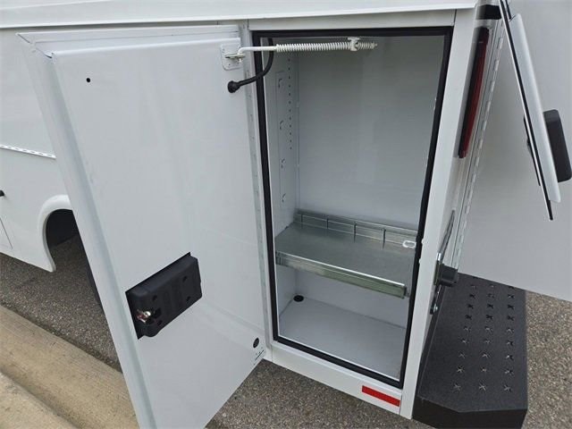 2025 Ford Transit Base Image 43 of 64