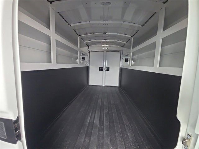 2025 Ford Transit Base Image 15 of 64