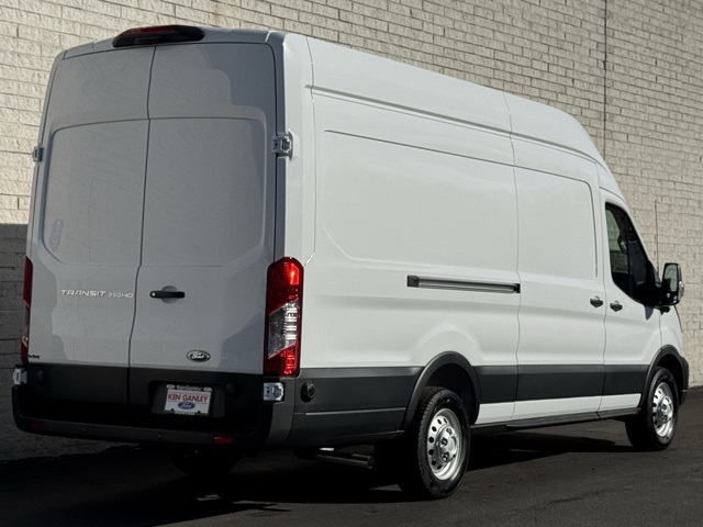 2025 Ford Transit Base Image 6 of 35
