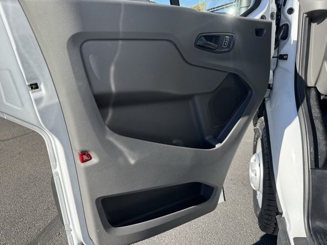 2025 Ford Transit Base Image 27 of 35