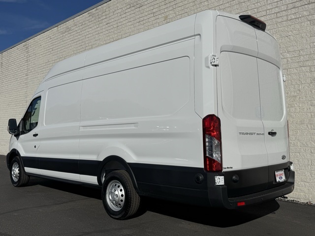 2025 Ford Transit Base Image 7 of 35