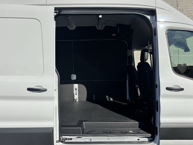 2025 Ford Transit Base Image 15 of 35