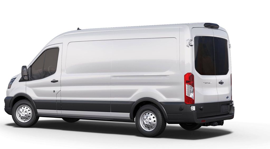 Vehicle image 5 of 8