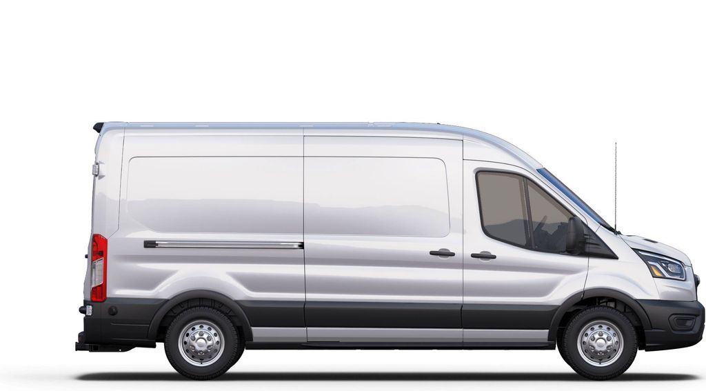 Vehicle image 3 of 8