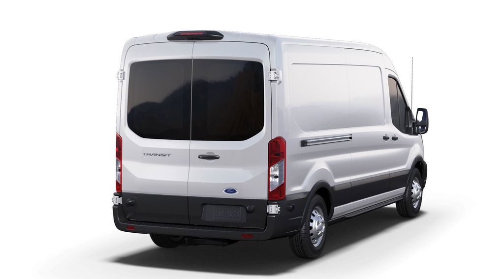 Vehicle image 4 of 8