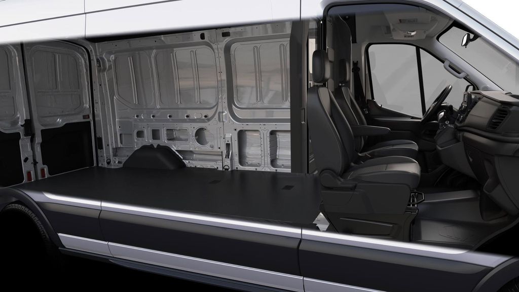 Vehicle image 7 of 8