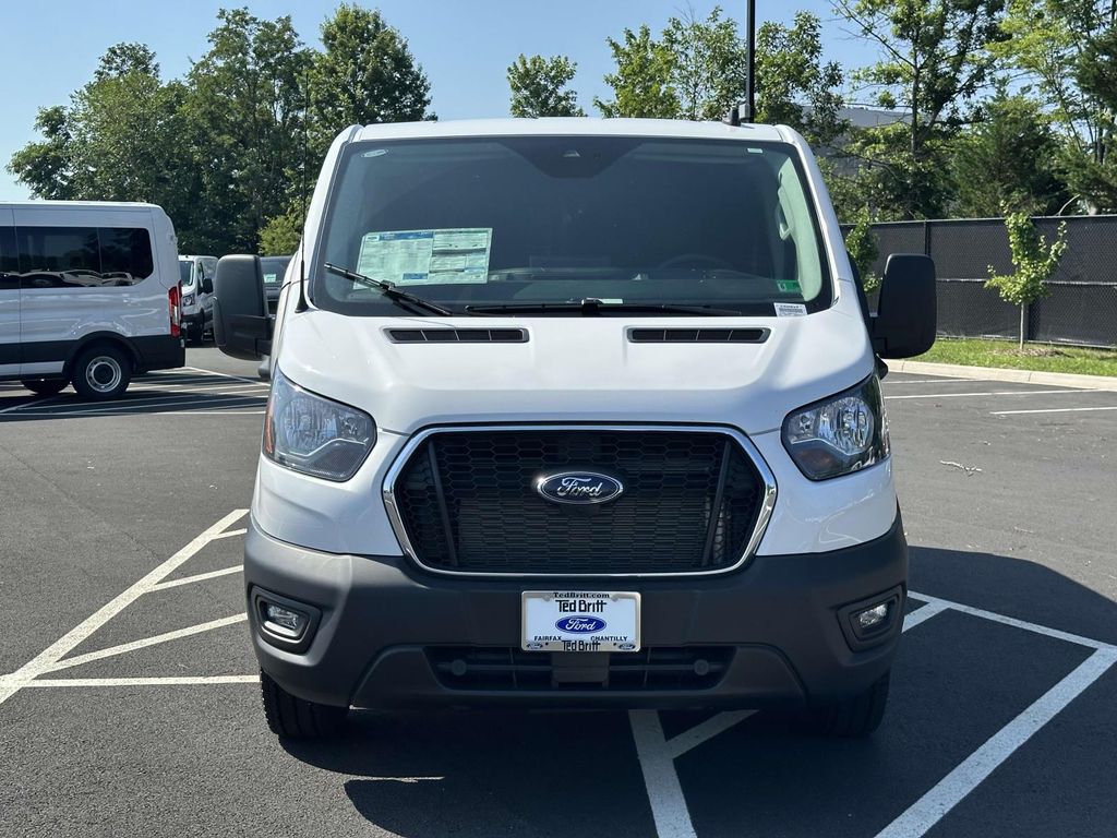 2025 Ford Transit Base Image 2 of 20