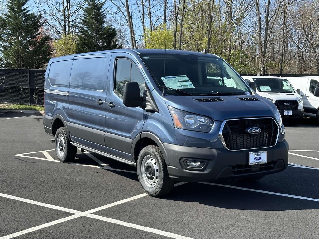 2025 Ford Transit Base Image 3 of 20