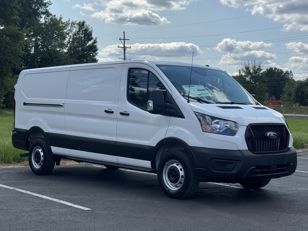 2025 Ford Transit Base Image 5 of 37